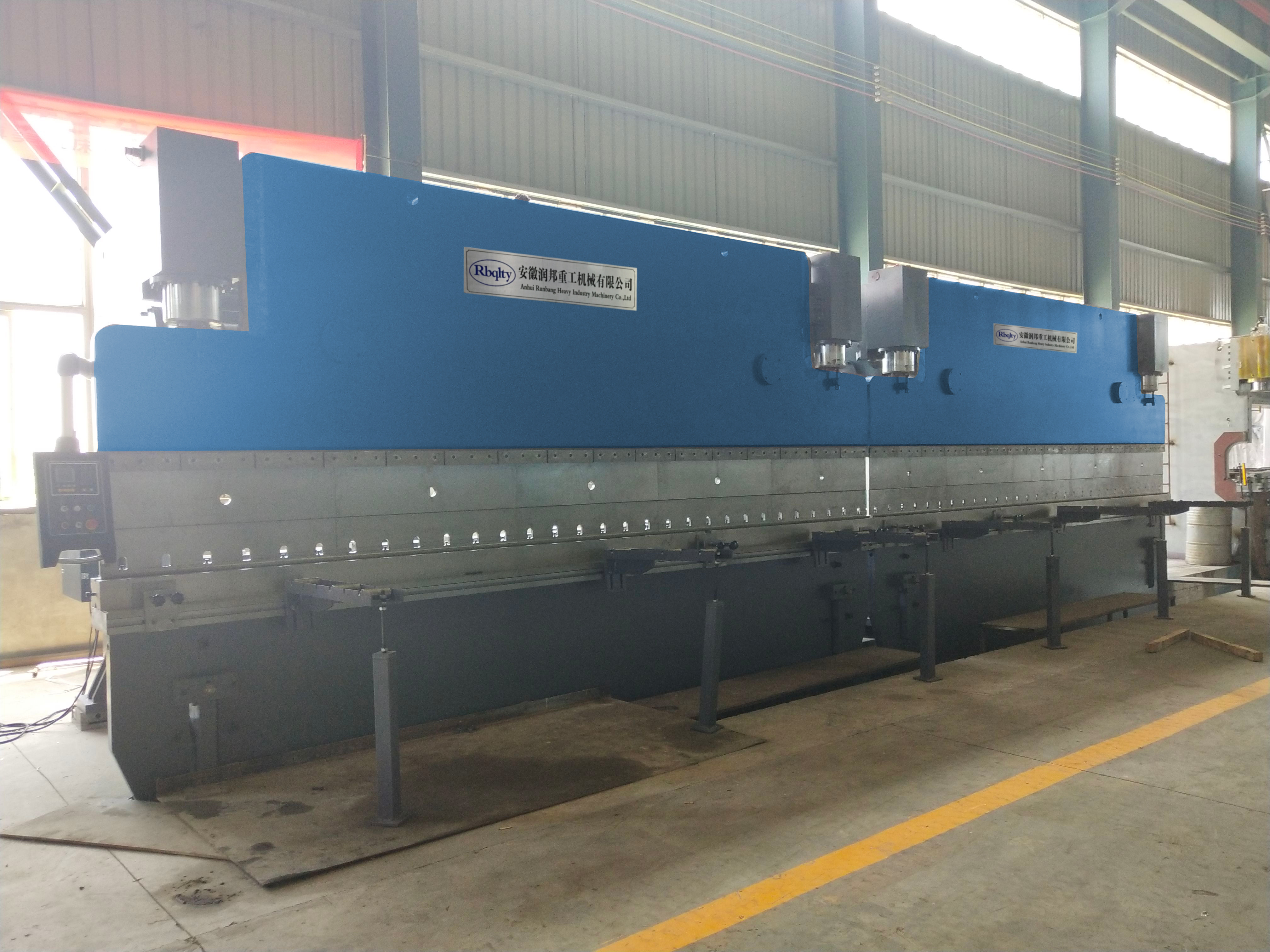 400T6000 E21系統(tǒng)雙機聯(lián)動折彎機
