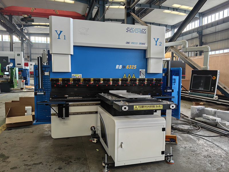 DA66T 6+1軸送料機(jī)數(shù)控折彎機(jī)