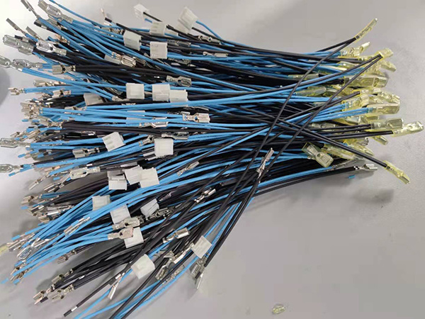 Electrical connection line 4