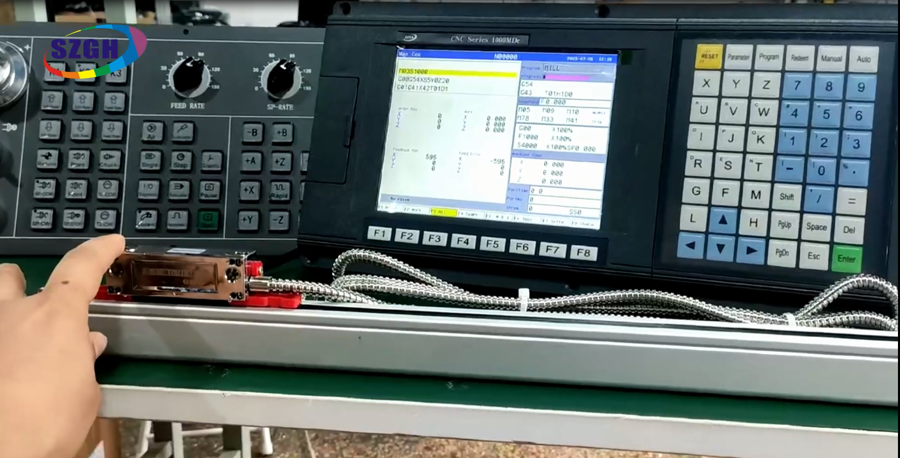 SZGH CNC controller works with grating ruler, already with position feedback function