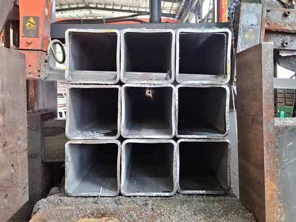 Seamless square steel pipe
