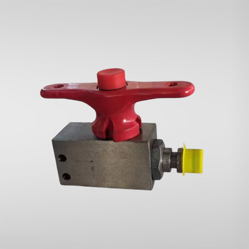 Self-locking ball valve