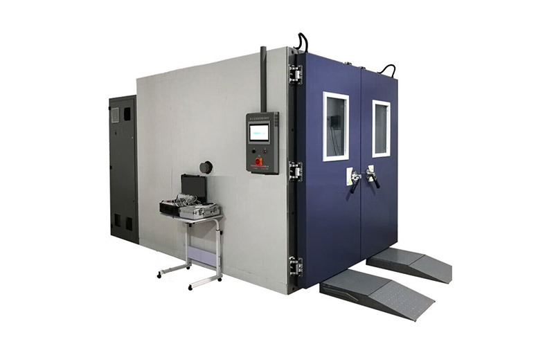 Walk-in alternating humidity and heat test chamber