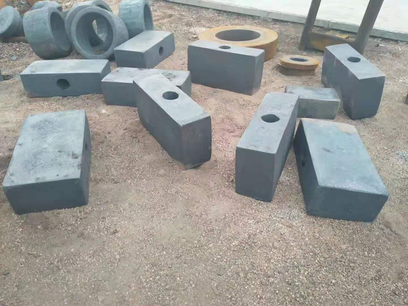 锻造用料主要是各种成分的碳素钢和合金钢