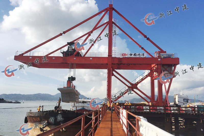 Hong Kong project, cantilever hoisting gantry crane