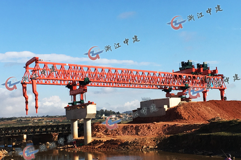 Madagascar, 120T bridge erecting machine