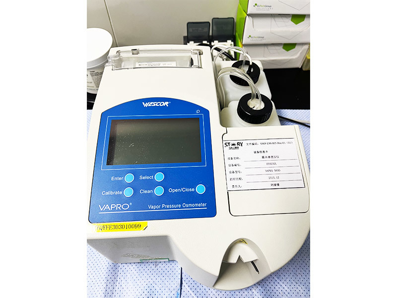 Dew point osmotic pressure meter