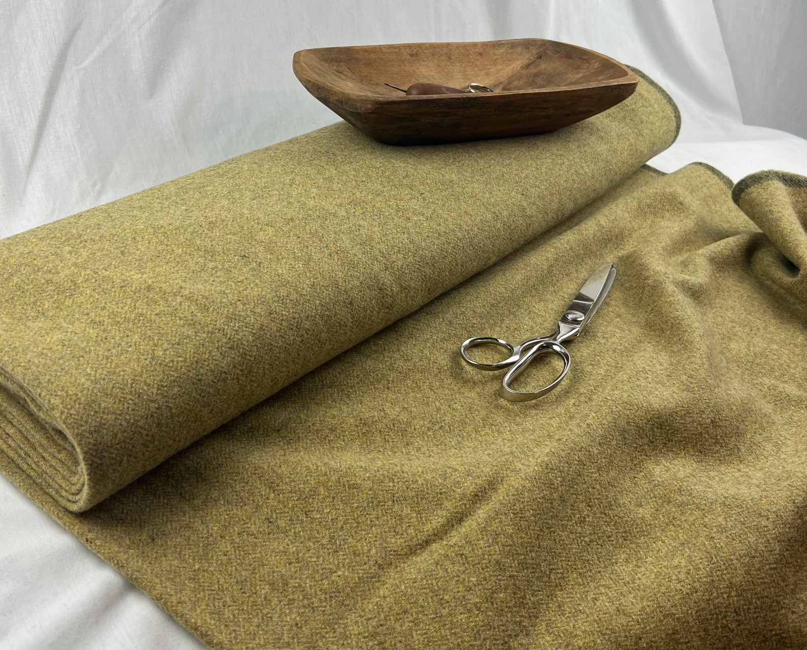 The Versatile Benefits of Organic Wool Fabric in Modern Textiles