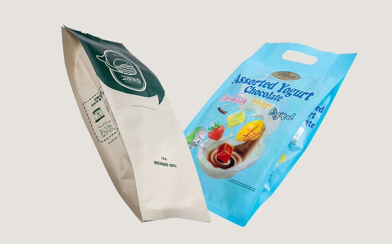 Four-sided seal bags