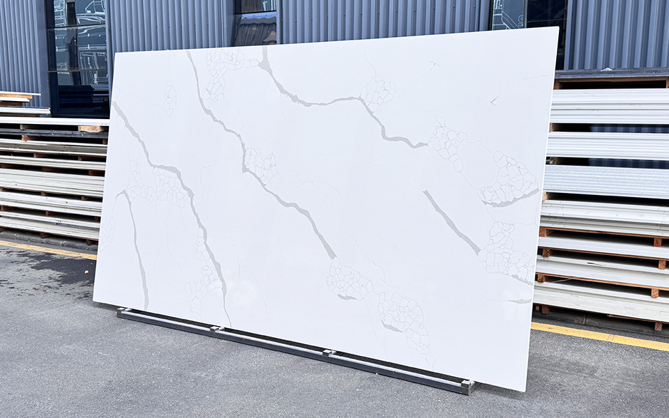 Quartz Calacatta Slab 6016