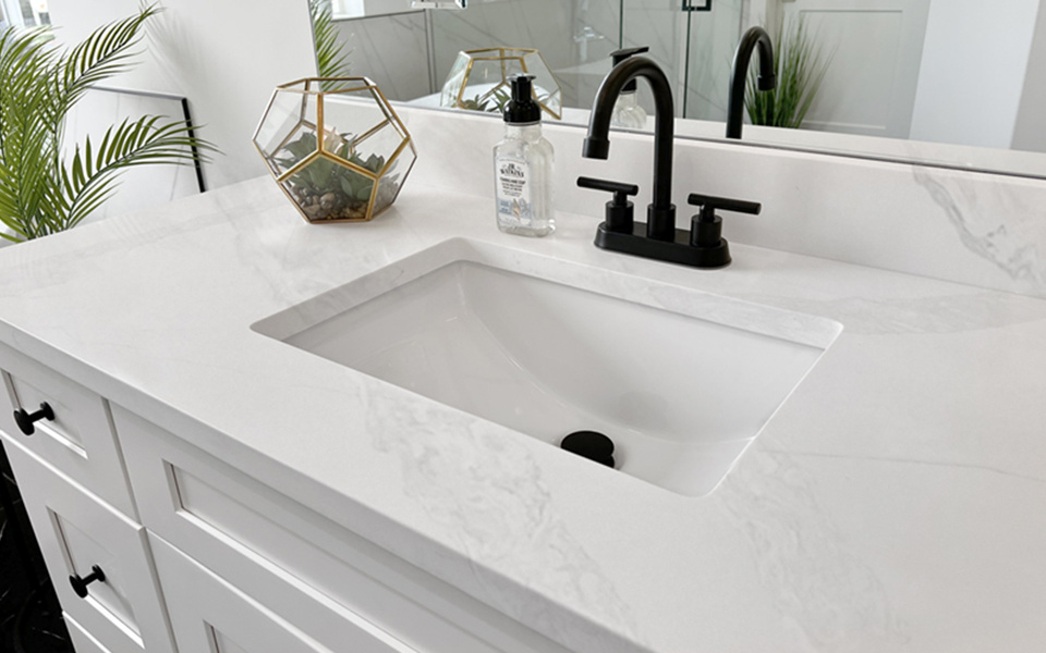 Quartz Calacatta Slab 2507