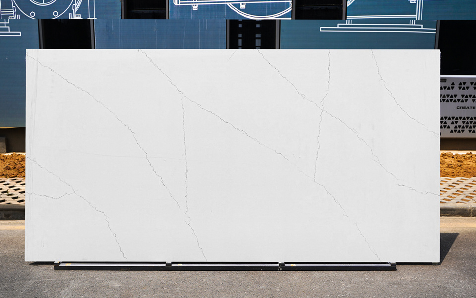 Quartz Calacatta Slab 9002-2