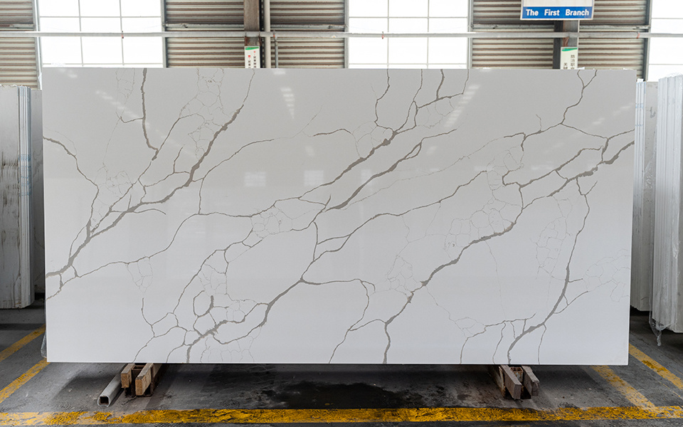 Calacatta Quartz Slab 1023