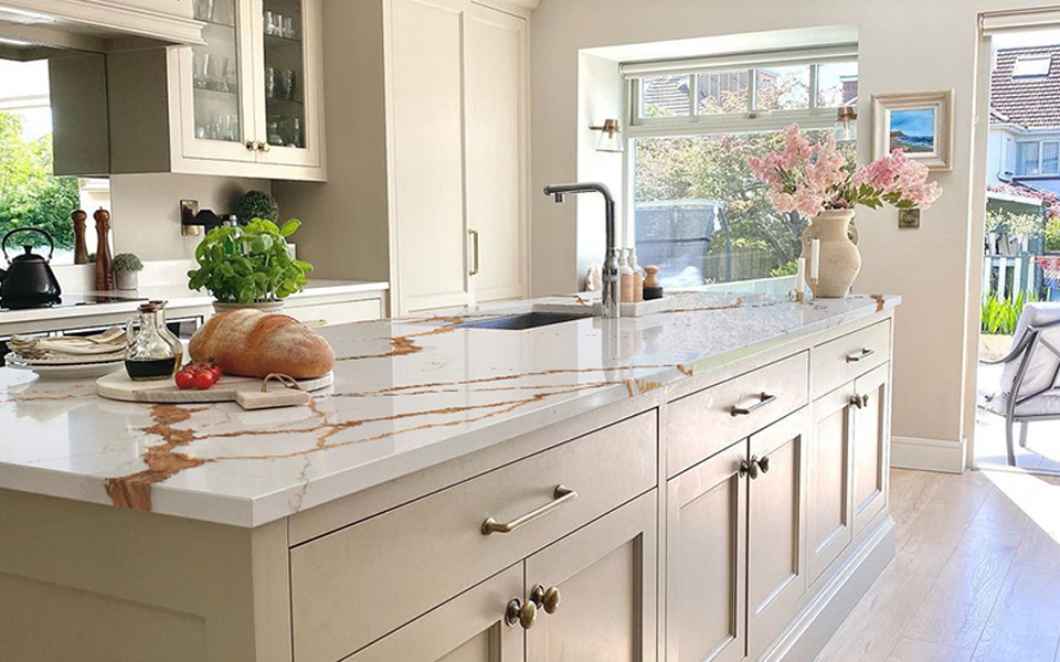 Quartz Calacatta Slab 6171