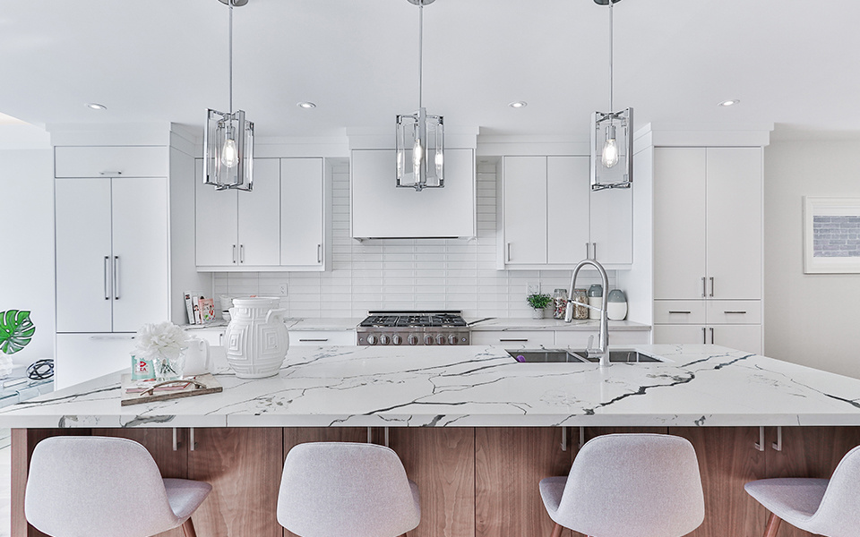 Quartz Calacatta Slab 6024
