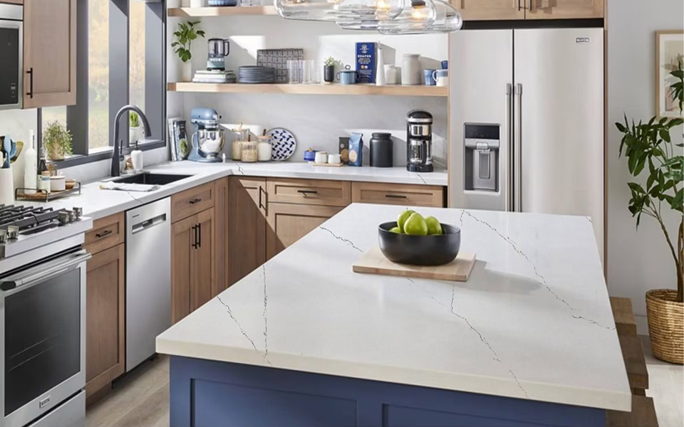Quartz Calacatta Slab 9002-2