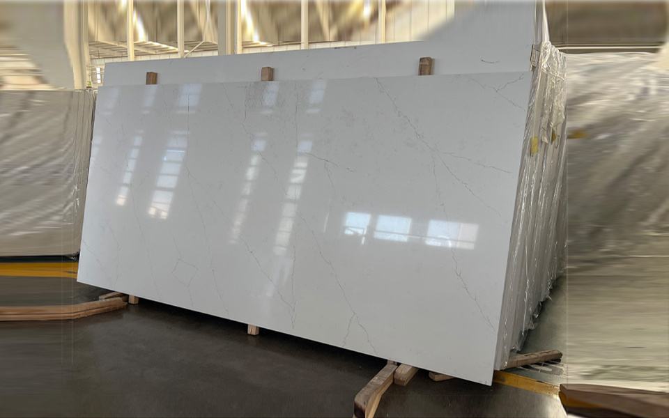 Quartz Calacatta Slab 6017