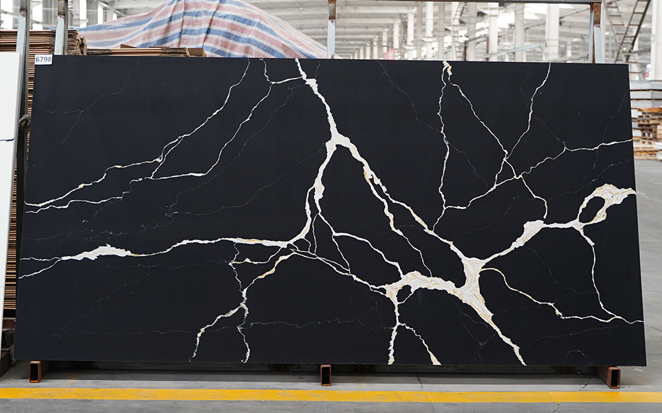 Calacatta Quartz Slab 6798