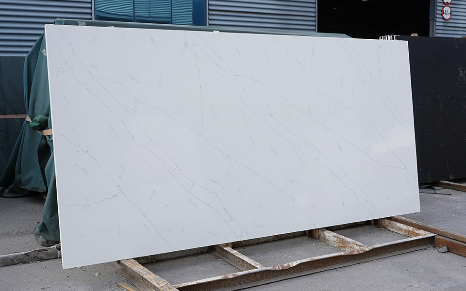 Quartz Calacatta Slab 6041-2