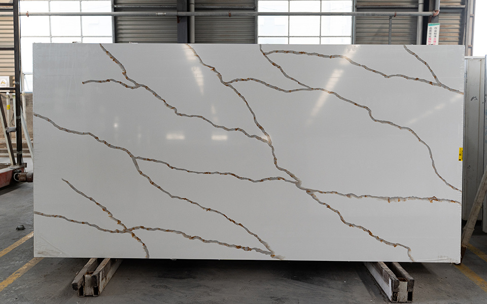 Calacatta Quartz Slab 6024