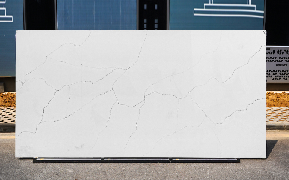 Quartz Calacatta Slab 9001