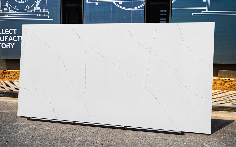 Quartz Calacatta Slab 9002-2