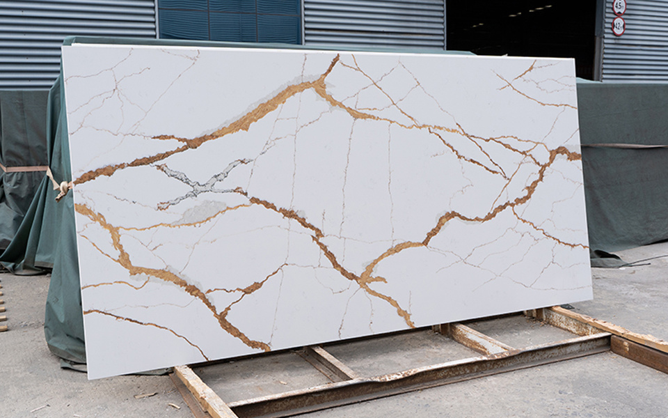 Quartz Calacatta Slab 6171