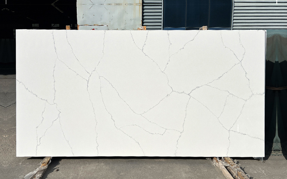 Quartz Calacatta Slab 6152