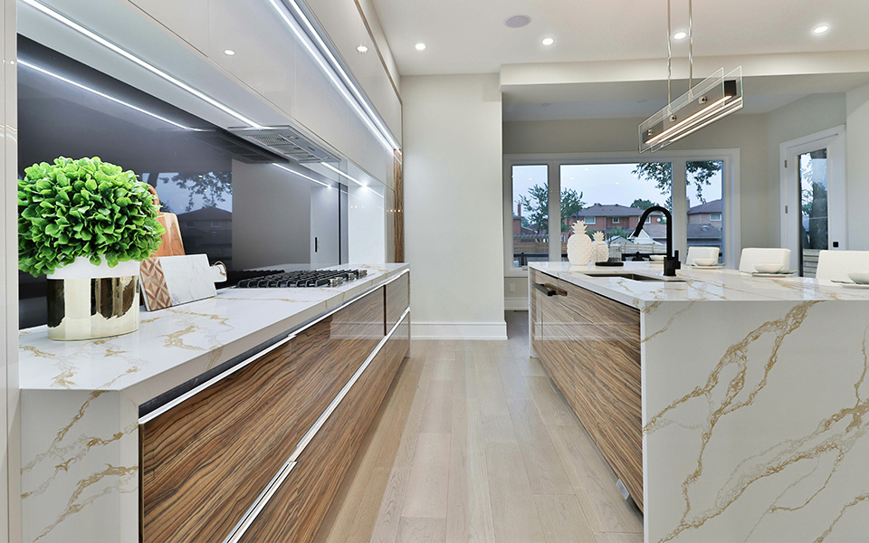 Quartz Calacatta Slab 7351