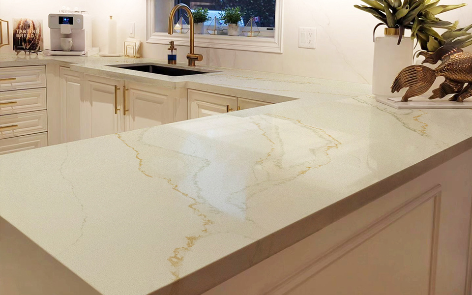 Quartz Calacatta Slab 3012