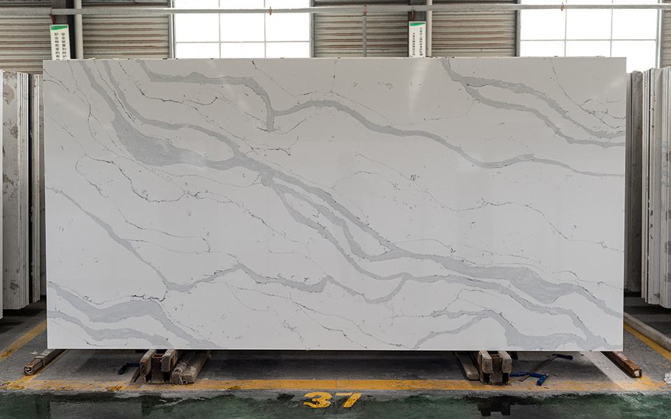 Calacatta Quartz Slab 7204