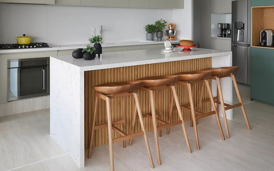 Quartz Calacatta Slab 6041-2