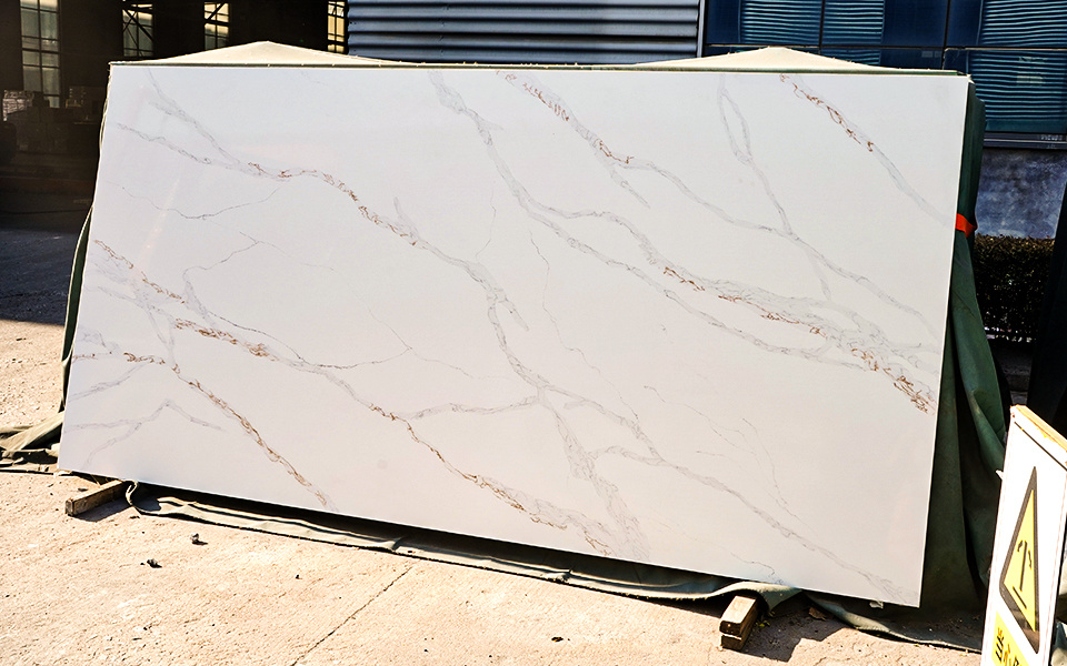 Quartz Calacatta Slab Infinit