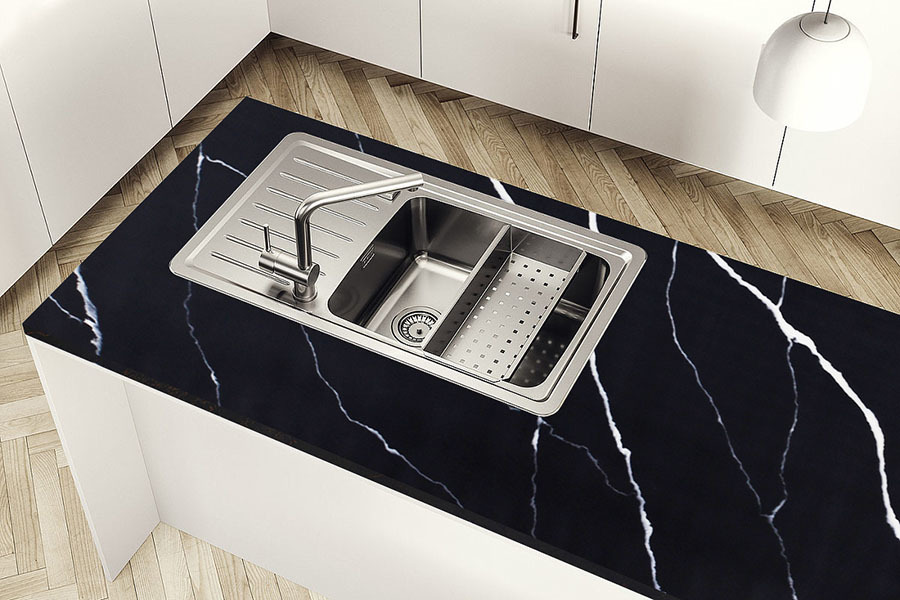 Calacatta Quartz Slab 009