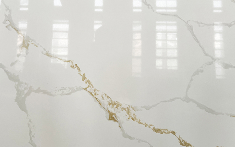 Quartz Calacatta Slab 7312