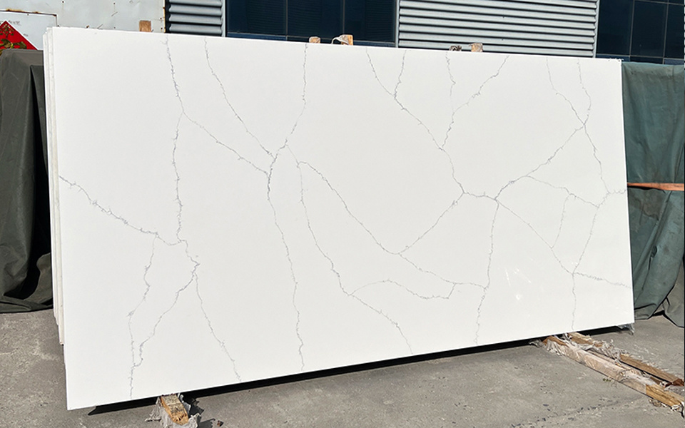 Quartz Calacatta Slab 6152