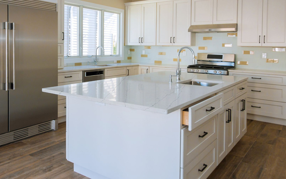 Quartz Calacatta Slab 6017