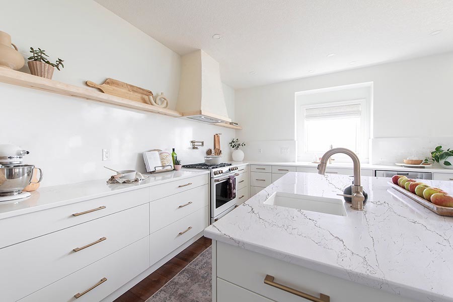 Calacatta Quartz Slab 1018