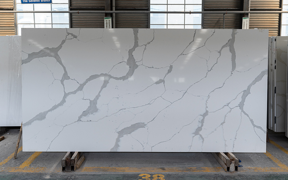 Calacatta Quartz Slab 7203