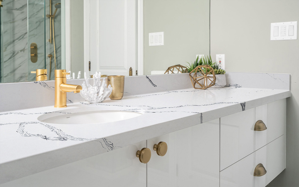 Calacatta Quartz countertop 6065