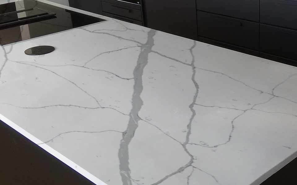 Calacatta Quartz Slab 7396