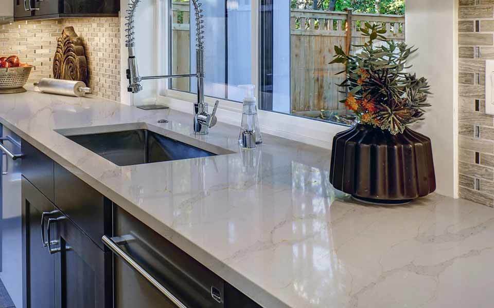 Calacatta Quartz Slab 6151L