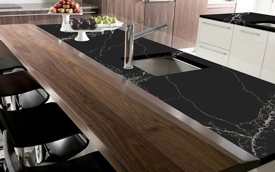 Quartz Calacatta Slab 6693