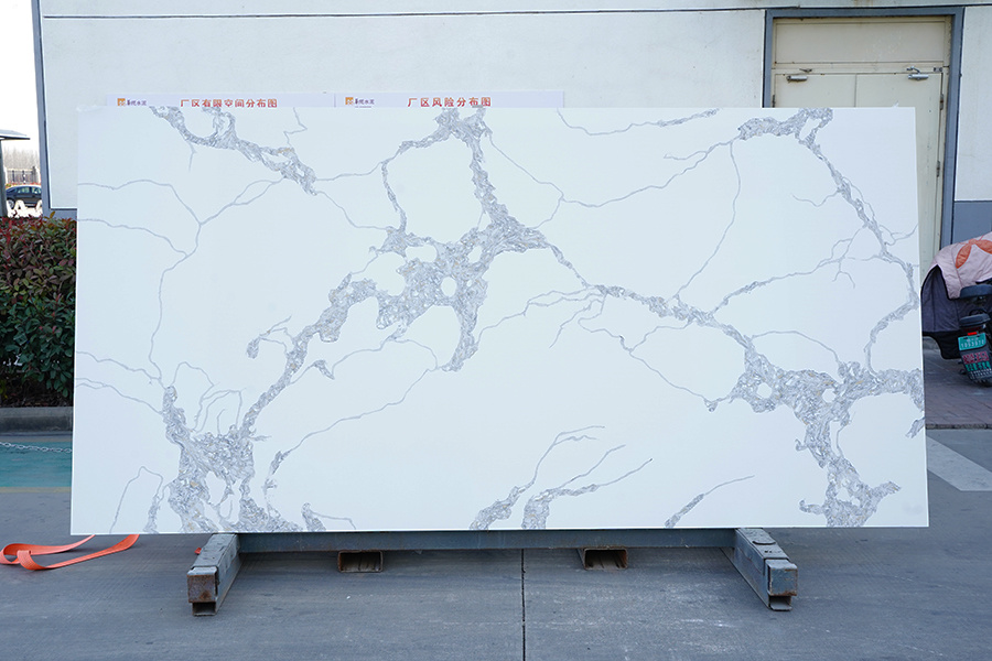 Calacatta Quartz Slab 6733