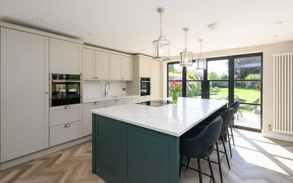 Quartz Calacatta Slab 9002-1