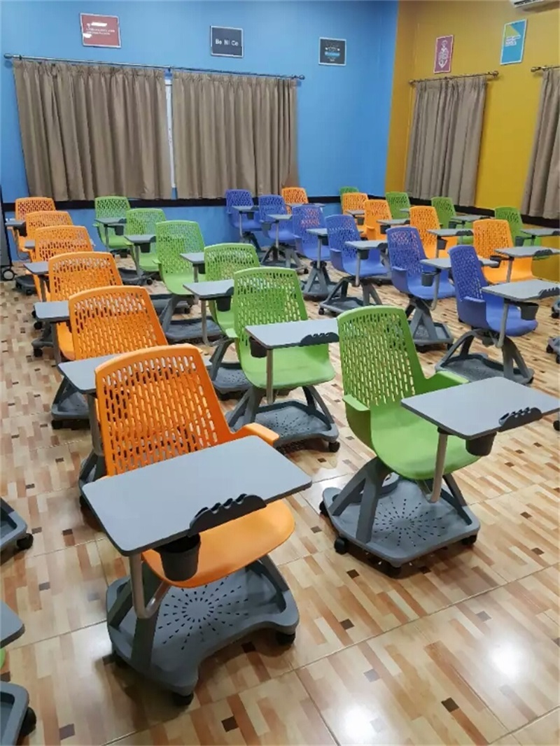 Furniture Case of Jiansheng Furniture Cooperative School - Canada