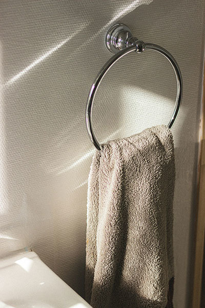 How to use hotel bath towels correctly