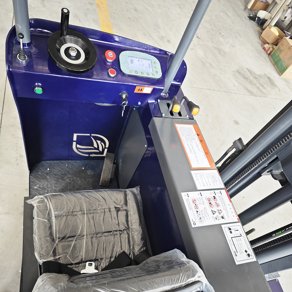 Enhanced Warehouse Efficiency: Newest Electric Reach Truck from China Manufacturers