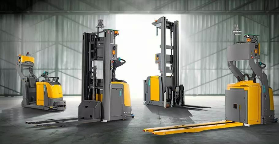 What is the difference between full electric stacker and semi electric stacker