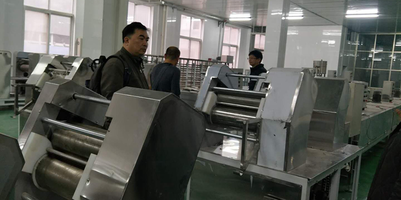 Client from Nigeria ordered fried instant noodles production line